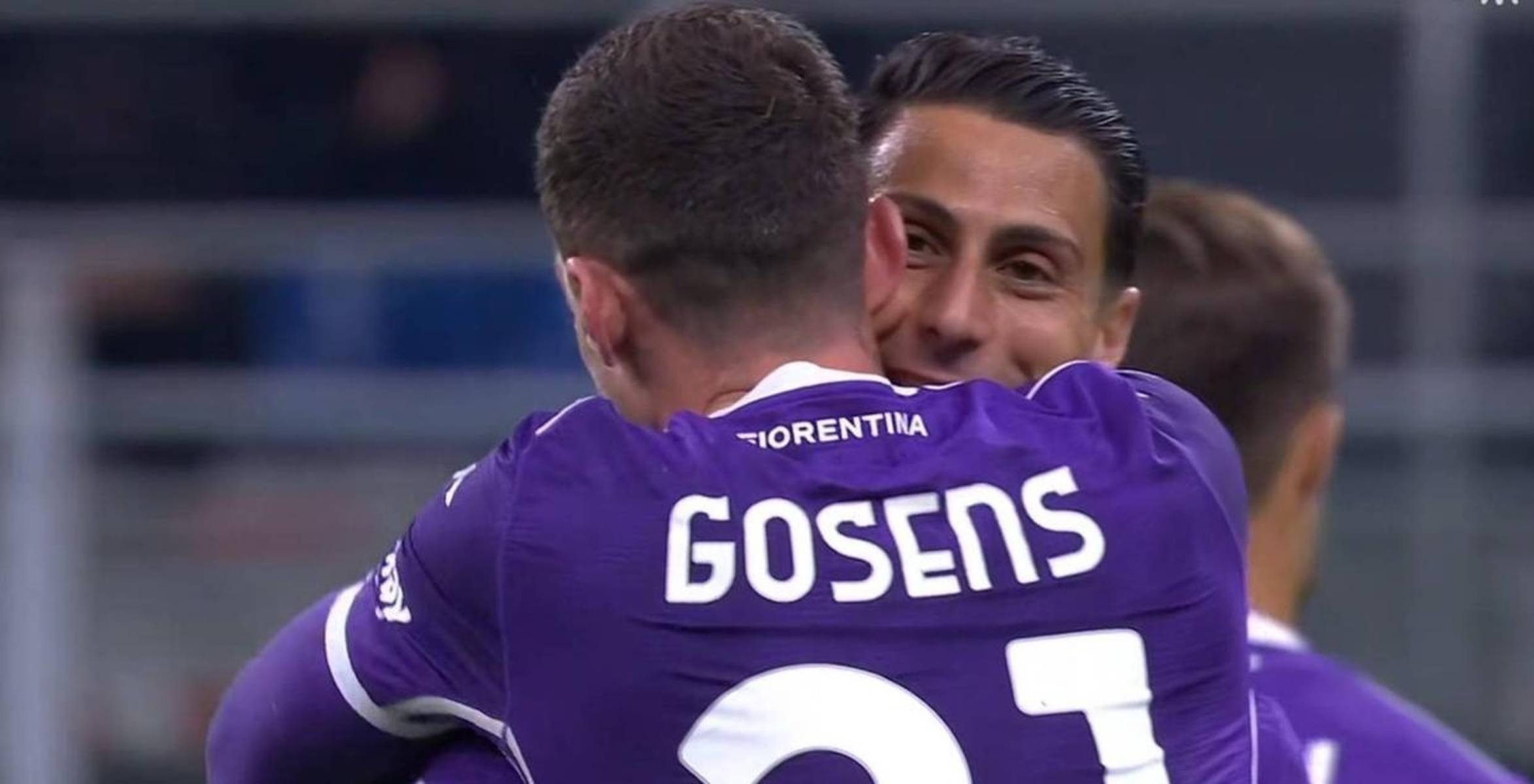 包含勒沃库森逆转AC米兰，福登带队取胜的词条