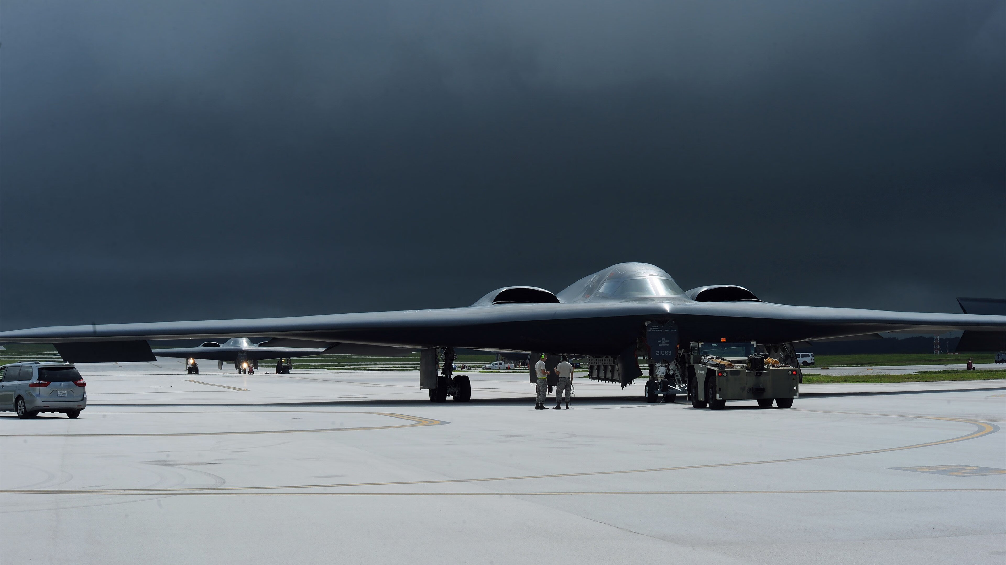 从费城到孟菲斯，恩比德易主首战30+20，灰熊双塔战术粉碎湖人内线