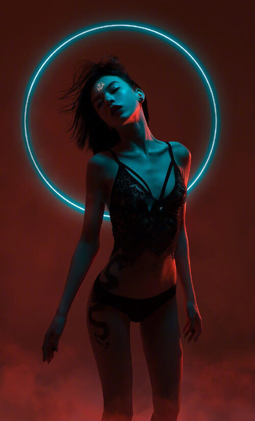 首先，我们扩展思维，构思一个独特的标题